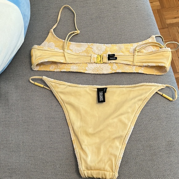 SOLD* Triangl bikini lemon 🍋 - Picture 11 of 12